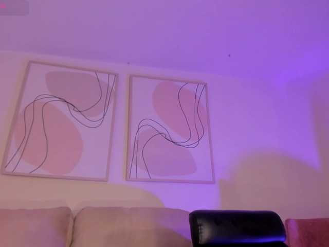 EveBenson's BongaCams show and profile