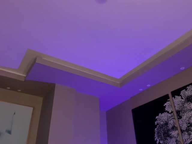 EveBenson's BongaCams show and profile