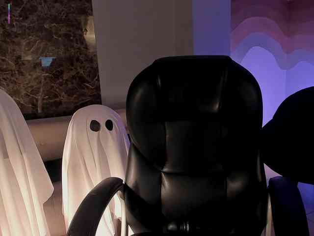 EveBenson webcam