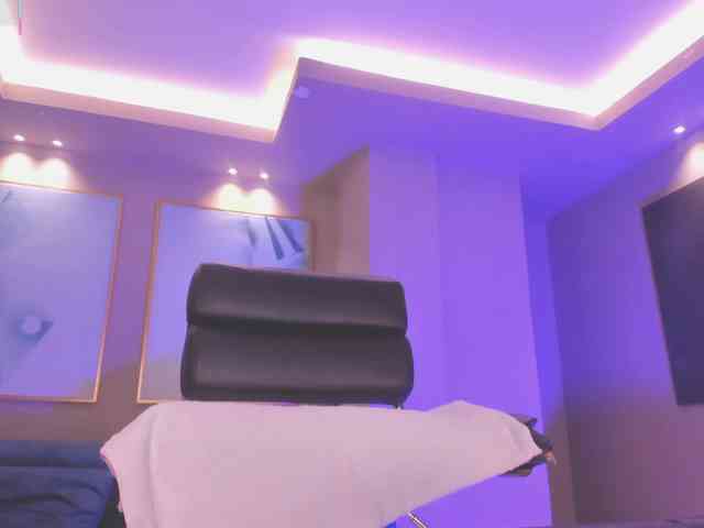 EveBenson webcam