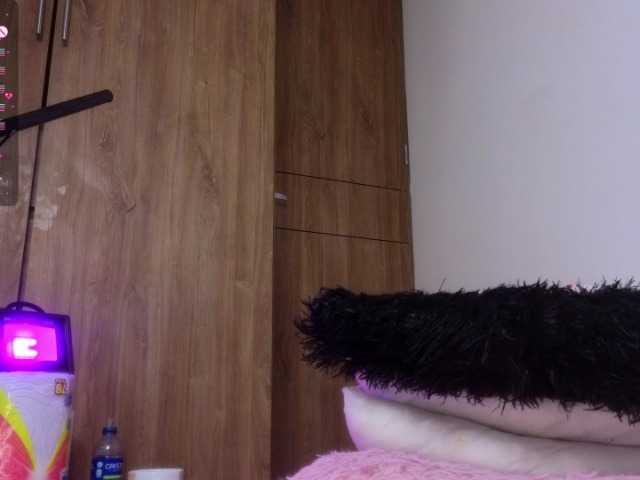 Kitty-Roses chat room
