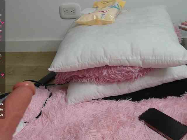Kitty-Roses webcam