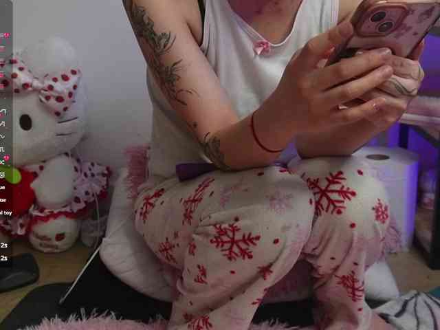 Kitty-Roses webcam