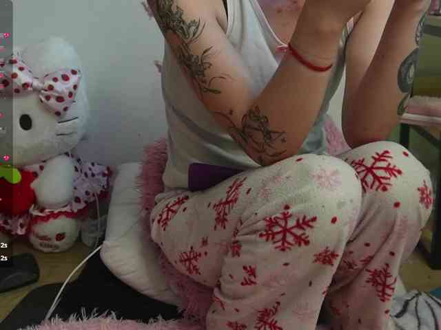 Kitty-Roses webcam