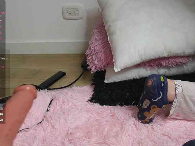 Kitty-Roses webcam