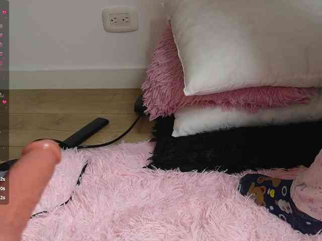 Kitty-Roses webcam