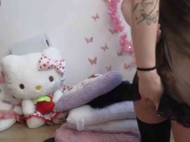 Kitty-Roses webcam