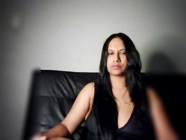 swaness10's BongaCams show and profile