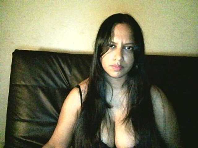 swaness10's BongaCams show and profile