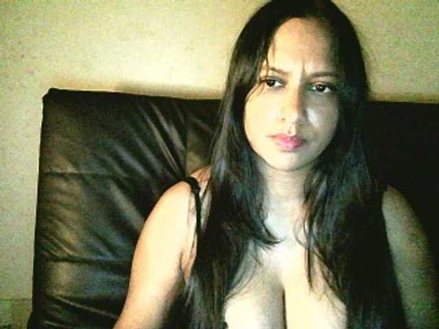 swaness10's BongaCams show and profile