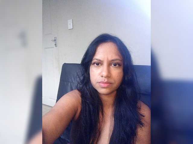 swaness10's BongaCams show and profile