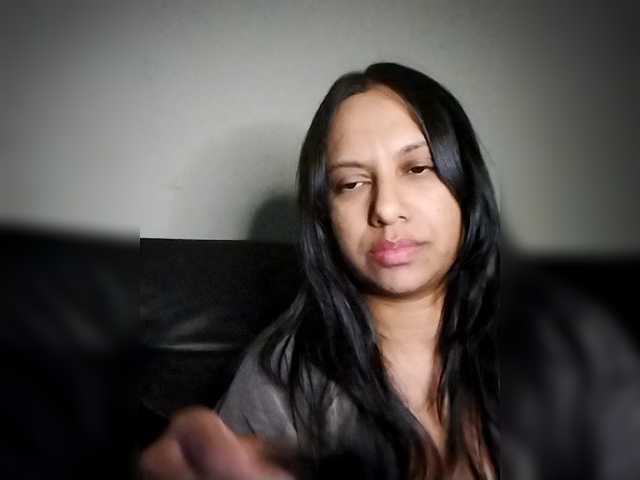 swaness10's BongaCams show and profile