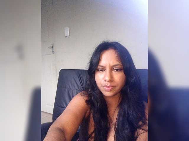 swaness10's BongaCams show and profile