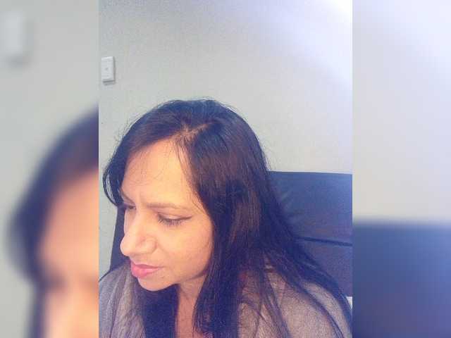 swaness10's BongaCams show and profile