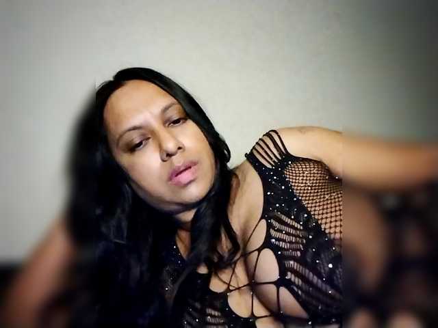 swaness10's BongaCams show and profile