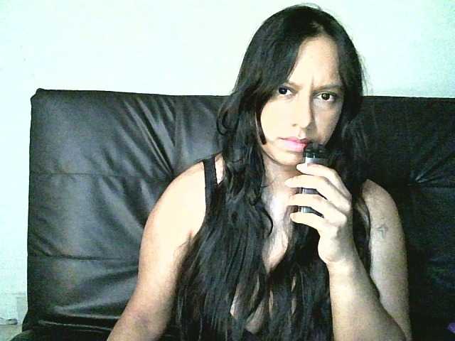 swaness10's BongaCams show and profile