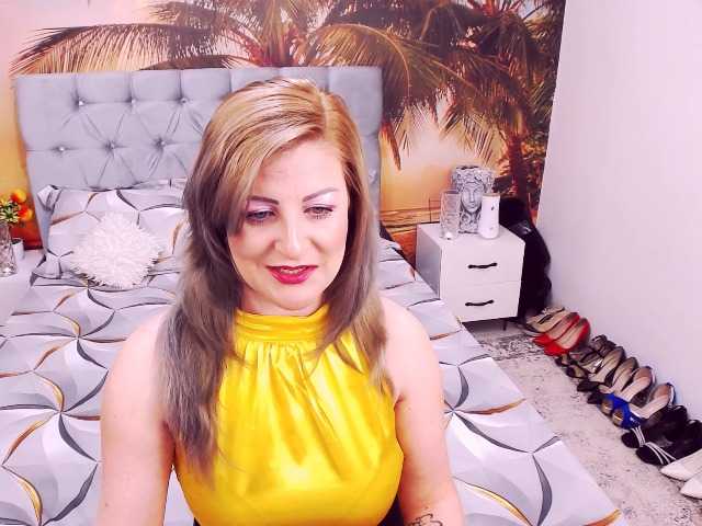 eviajoness's BongaCams show and profile