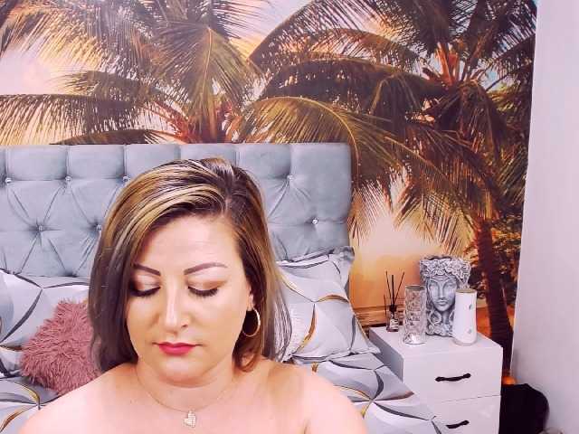 eviajoness on BongaCams and RICams