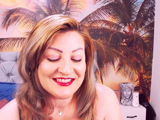 eviajoness's BongaCams show and profile