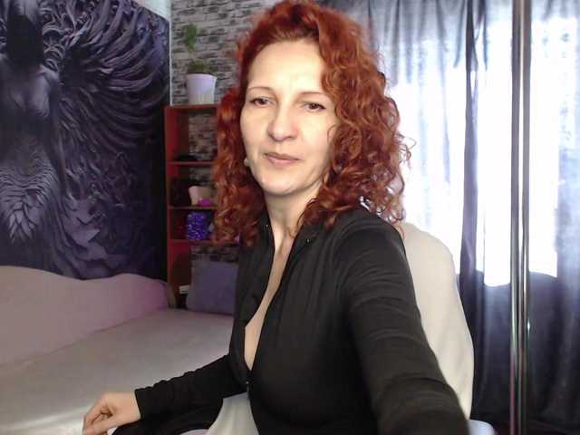 Colibri-'s BongaCams show and profile