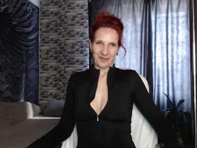 Colibri-'s BongaCams show and profile