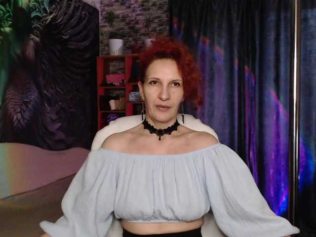 Colibri-'s BongaCams show and profile