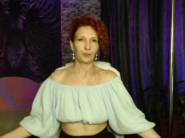 Colibri-'s BongaCams show and profile
