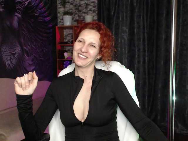 Colibri-'s BongaCams show and profile