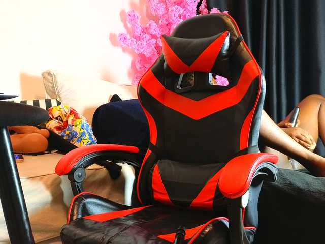 Assiology's BongaCams show and profile