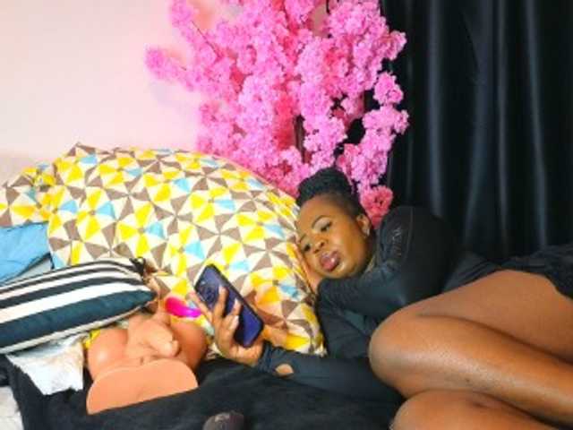 Assiology's BongaCams show and profile