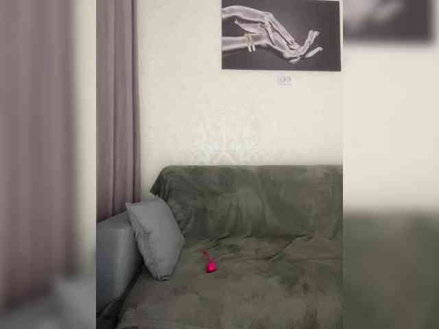 SweetyAnya webcam