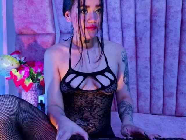 KarlieNaugthy webcam
