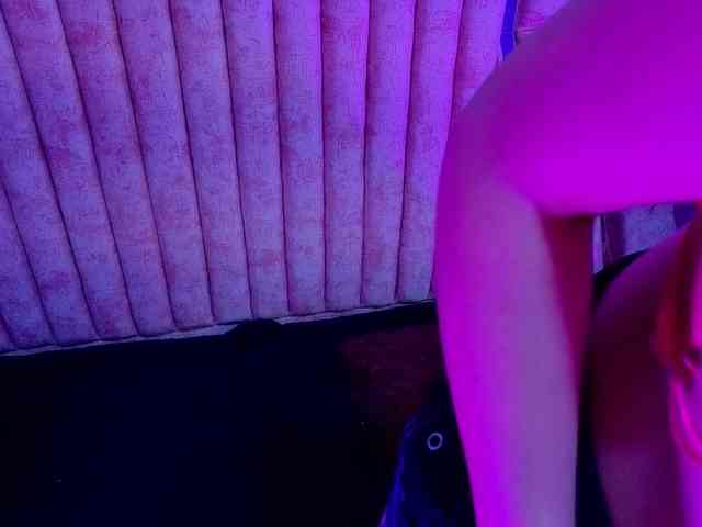 KarlieNaugthy webcam