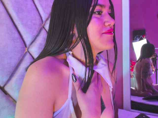 KarlieNaugthy webcam