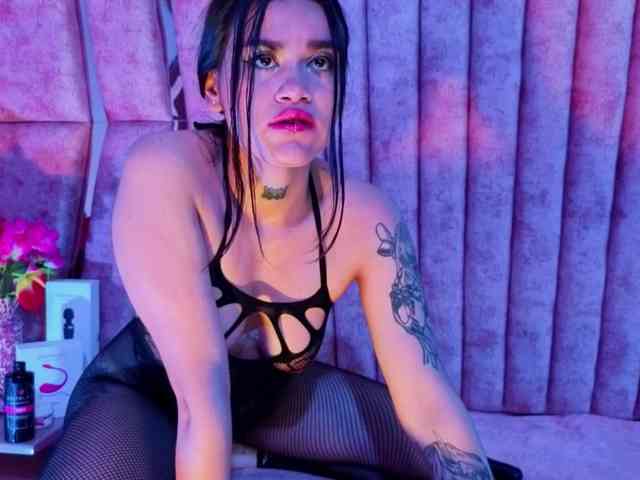 KarlieNaugthy webcam
