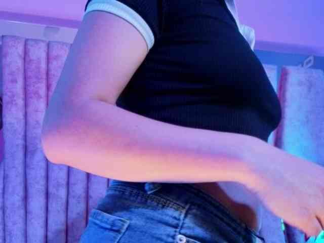 KarlieNaugthy webcam
