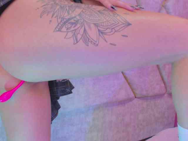 KarlieNaugthy webcam
