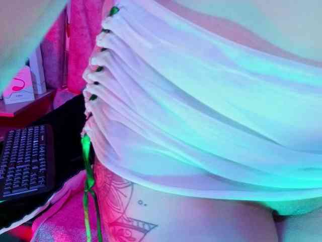 KarlieNaugthy webcam