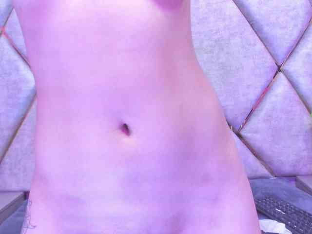 KarlieNaugthy webcam