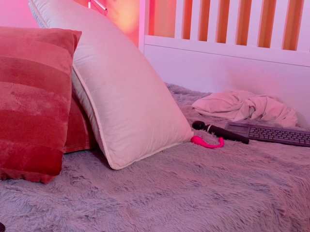 Kendalmiller's BongaCams show and profile