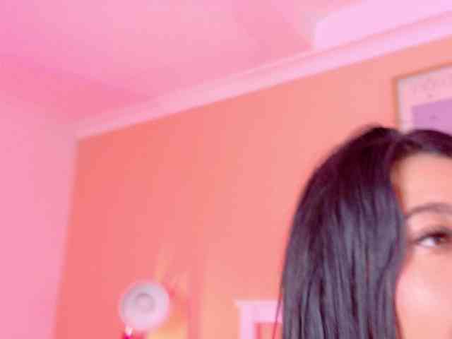 Kendalmiller webcam