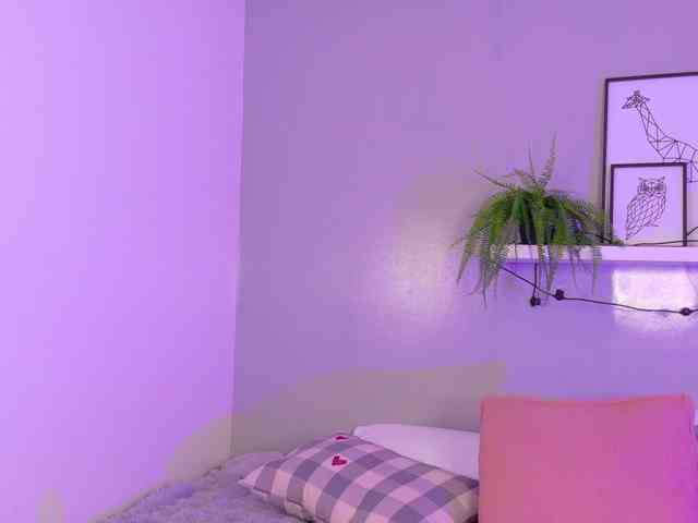 Kendalmiller webcam