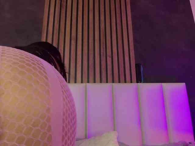Kendalmiller webcam