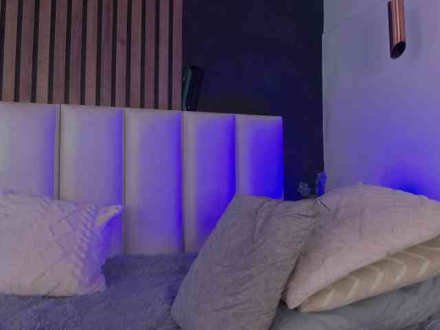 Kendalmiller webcam