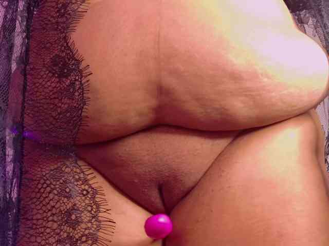 Kendalmiller webcam