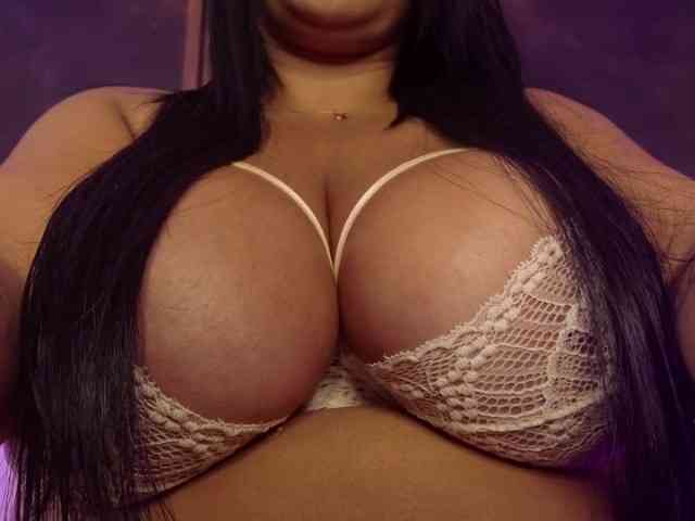 Kendalmiller webcam