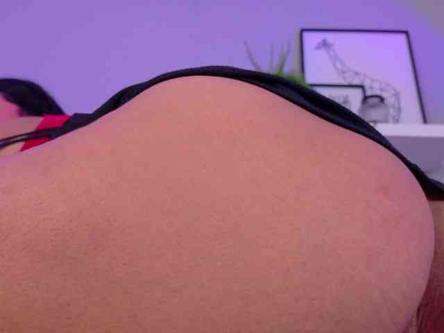 Kendalmiller webcam