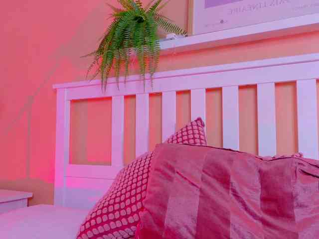 Kendalmiller Live Webcam on BongaCams