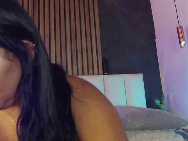 Kendalmiller webcam