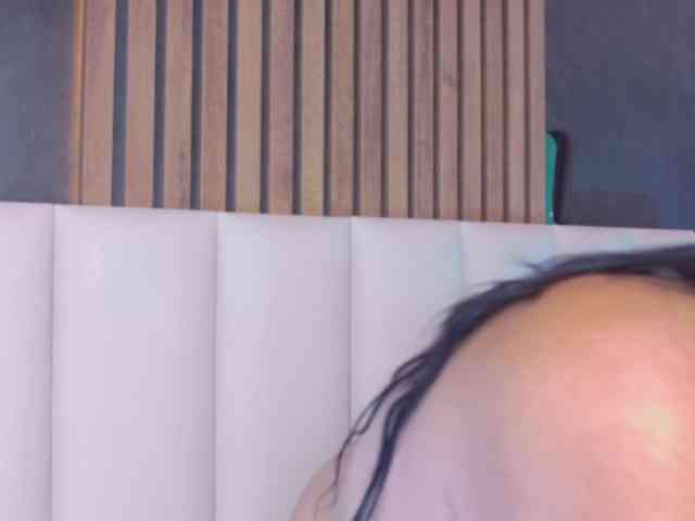 Kendalmiller webcam